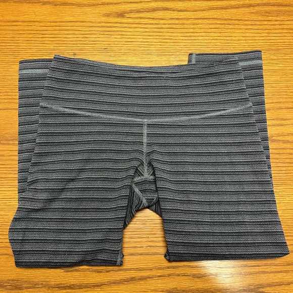 Lululemon Wunder Under Crop 21” - Picture 6 of 8